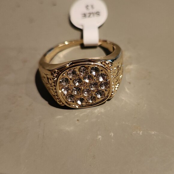 Gold nugget ring with zirconia stones. - Picture 1 of 3